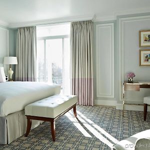Executive Room Executive lounge access Guest room 1 King